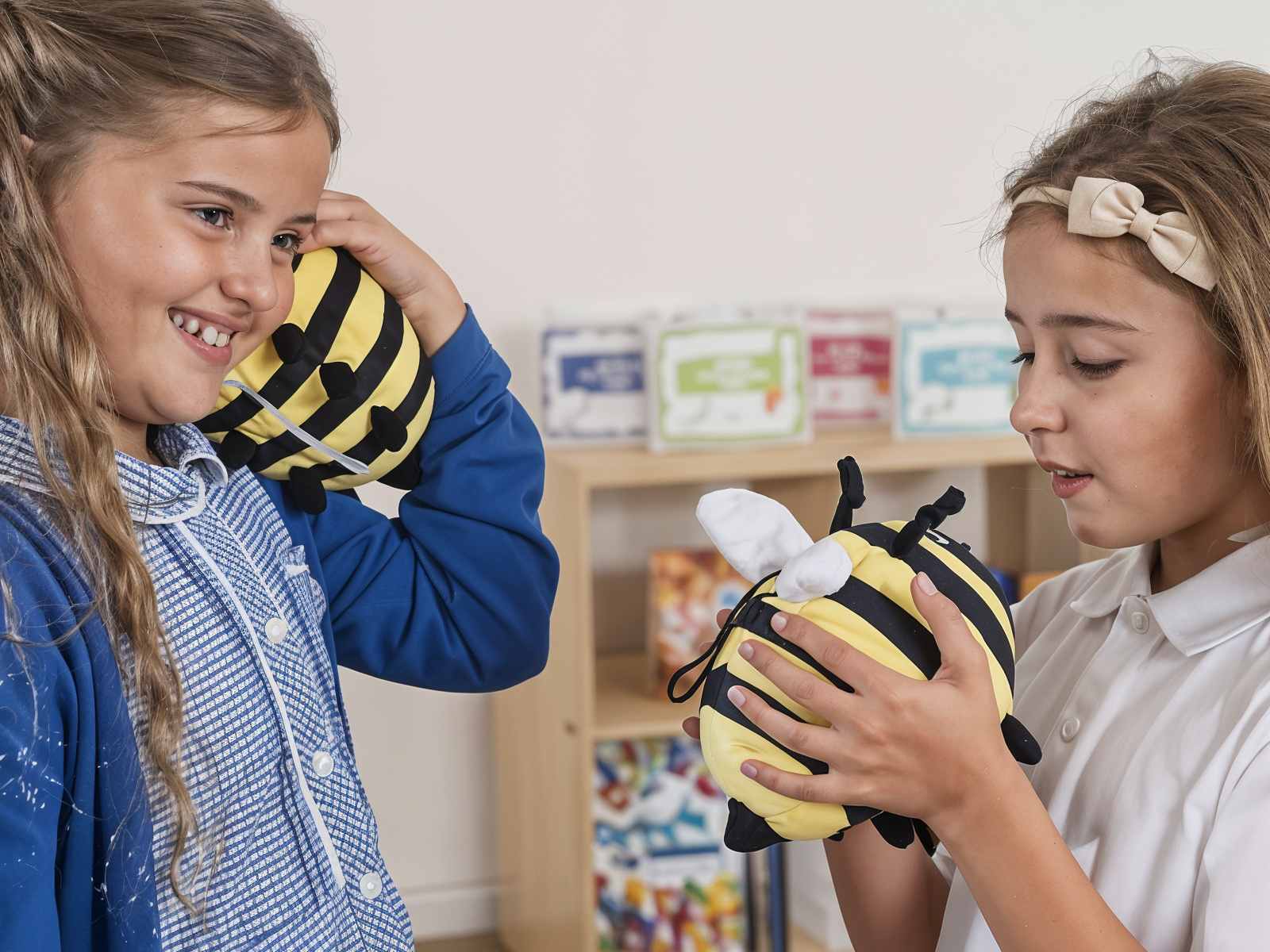 Abeilles Chatter Chums à capteur de mouvement (6 pièces)