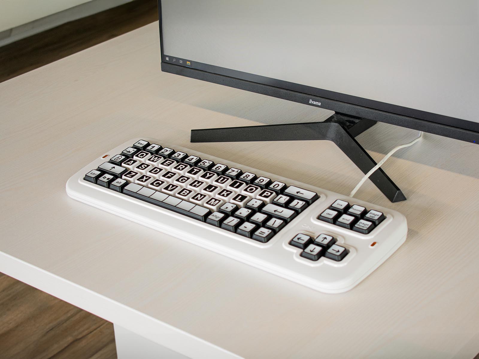 Clevy Tastatur II QWERTY (schwarz/weiss, USB)