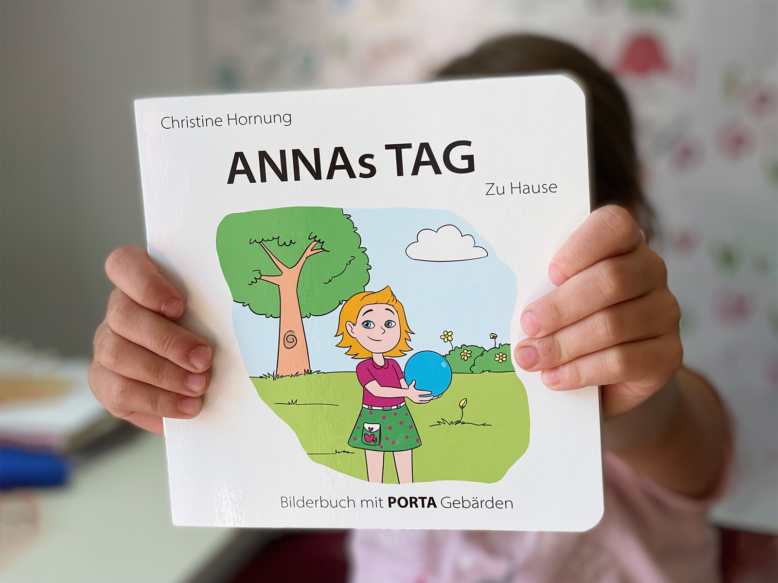 ANNAs Tag - Bilderbuch mit PORTA Gebärden