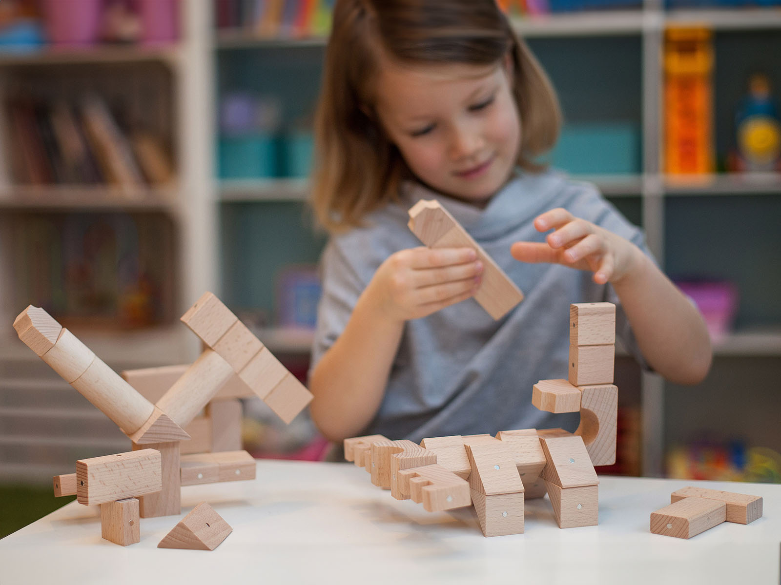 Kleine Magnetische Holzbauklötze (50 Stück)