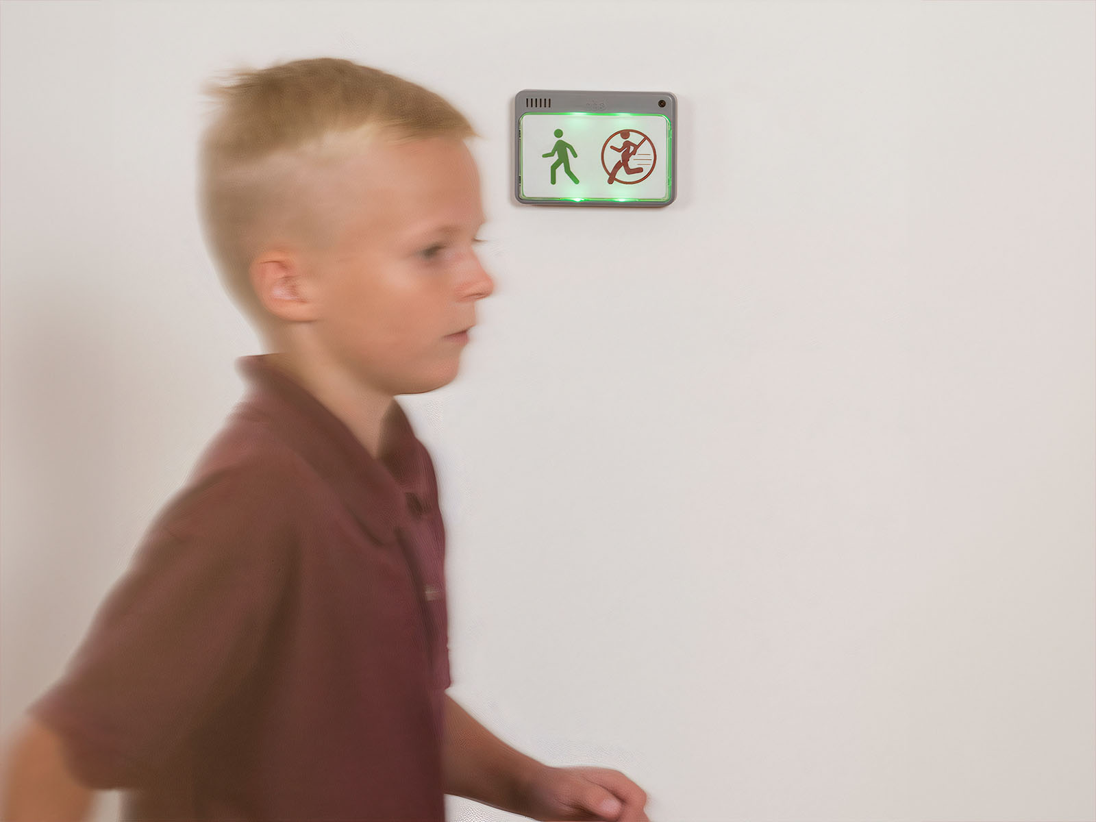 Sprechender Bewegungssensor mit Einschubfenster für Pikto