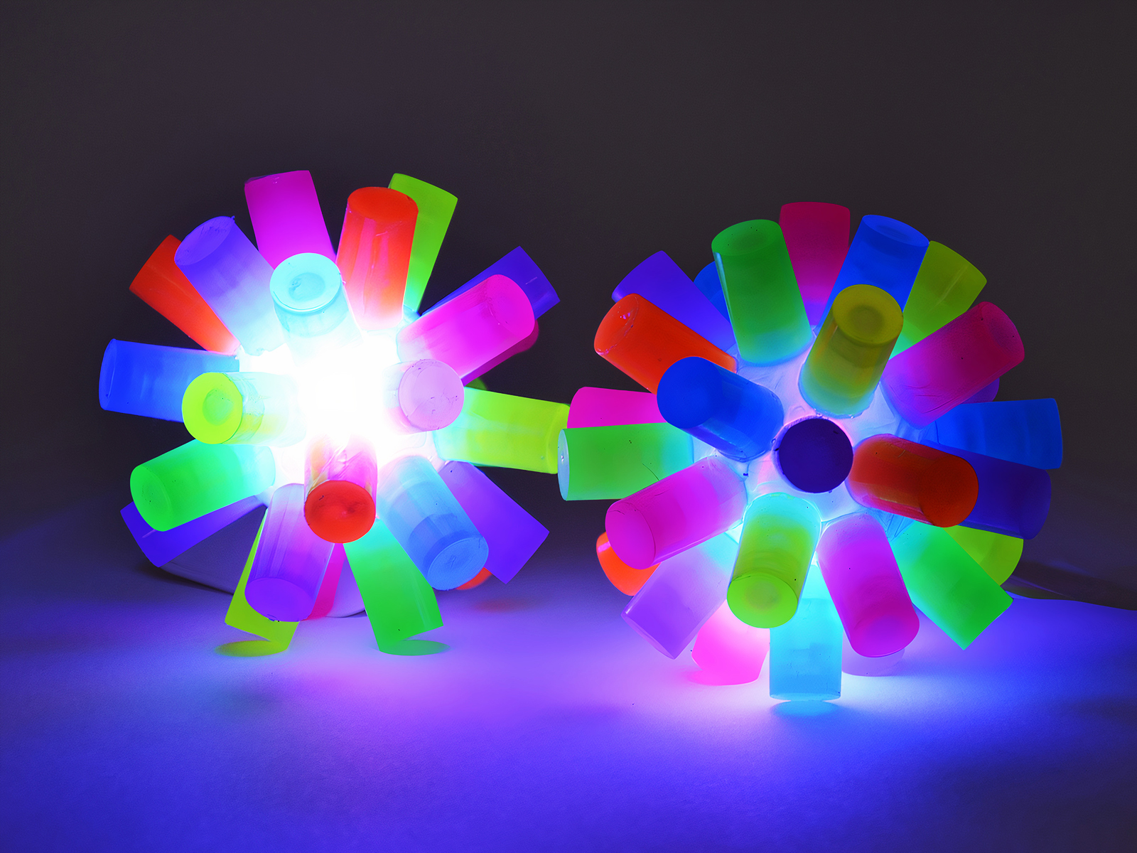 LED blinkender Knotenball (4er Set)
